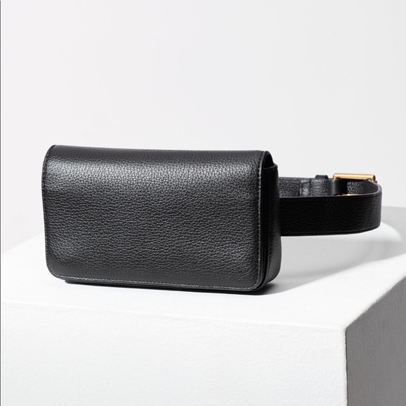 Aritzia Other - Aritzia Auxillary Leather Flap Belt Bag